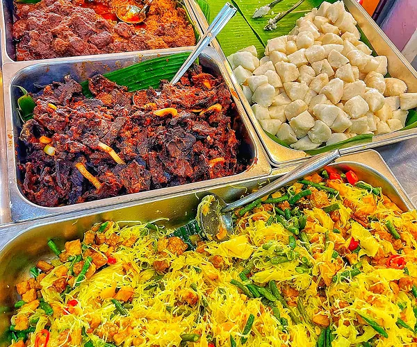Lauk-pauk di dalam dulang